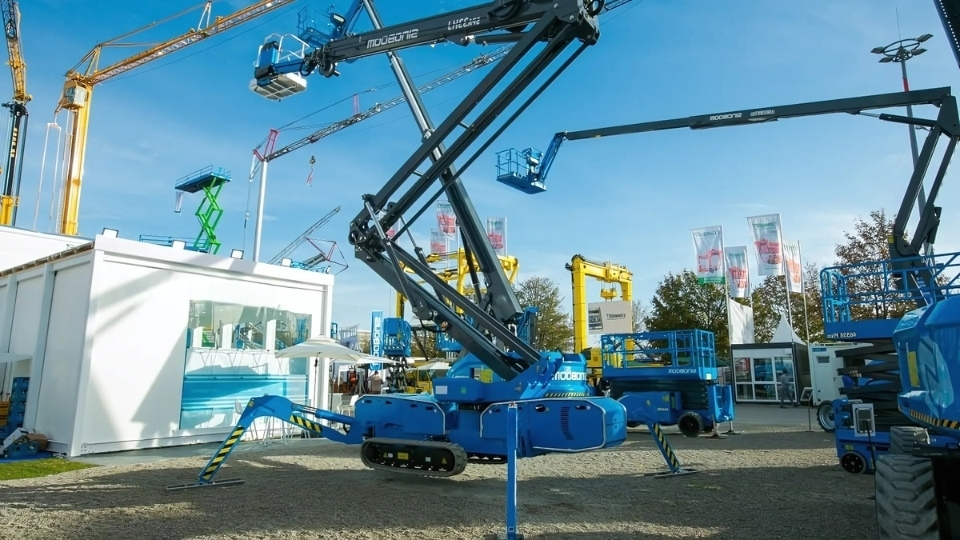Bornova Makaslı Eklemli Manlift, Makaslı Eklemli Manlift Bornova, Bornova Makaslı Eklemli Manlift Kiralama, Bornova Makaslı Eklemli Manlift Kiralama Fiyatları