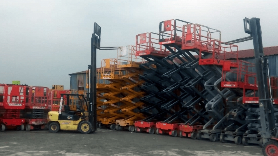 Kemalpaşa Makaslı Eklemli Manlift, Makaslı Eklemli Manlift Kemalpaşa, Kemalpaşa Makaslı Eklemli Manlift Kiralama, Kemalpaşa Makaslı Eklemli Manlift Kiralama Fiyatları