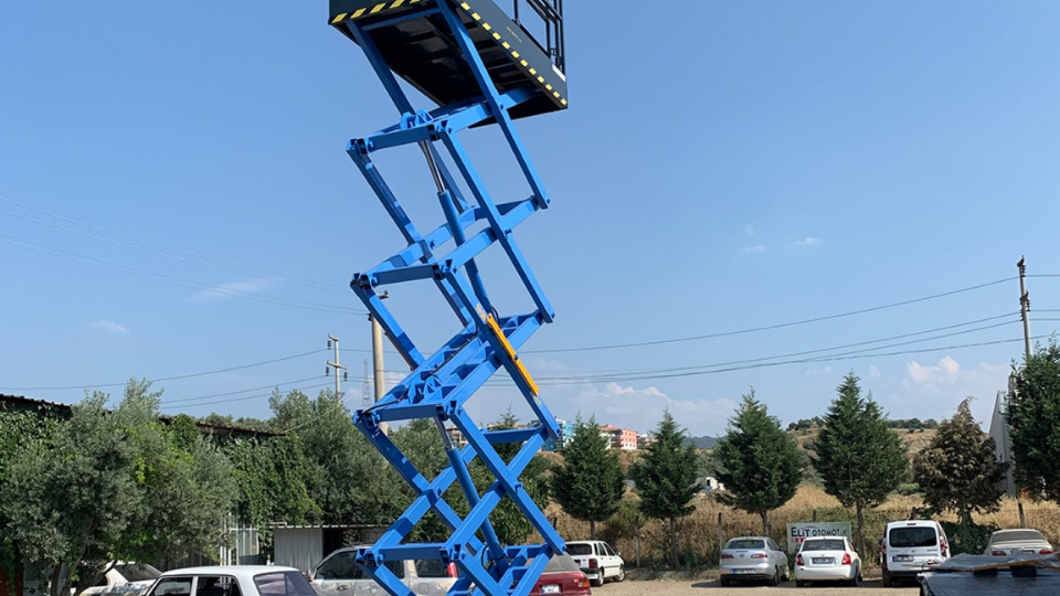 Kuyucak Manlift Platform